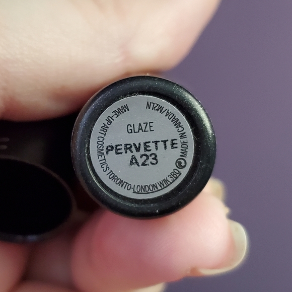MAC Pervette Lipstick - Picture 6 of 6